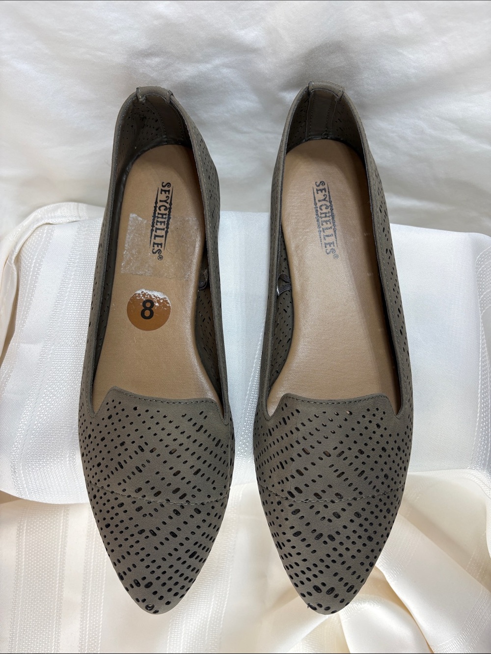 Seychelles Petunia Olive Perforated Pointed Flats size 8 - Picture 2 of 10